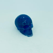 Cargar imagen en el visor de la galería, Hand Carved Fluorite Skulls
