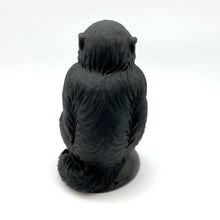 Cargar imagen en el visor de la galería, Hand Carved Obsidian Monkey (Small)
