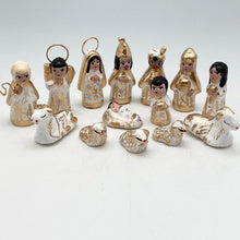 将图片加载到图库查看器，Mini Nativity Sets, Tonala
