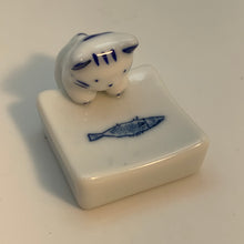 将图片加载到图库查看器，Japanese Porcelain Chopstick Rest
