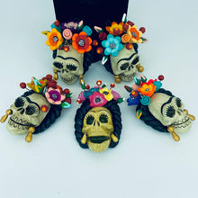將圖片載入圖庫檢視器 Frida Wall Hangers by Conception Aguilar
