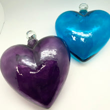 將圖片載入圖庫檢視器 Glass Heart Ornament from Tonala
