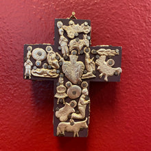 將圖片載入圖庫檢視器 Hand Carved Milagro Cross
