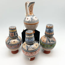 将图片加载到图库查看器，Grand Master Burnished Vessels
