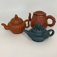 Charger l&#39;image dans la galerie, Vintage Yi Xing Clay Teapots

