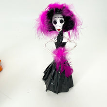 将图片加载到图库查看器，Paper Mache Catrina&#39;s (Small)
