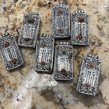 將圖片載入圖庫檢視器 Gau Pendants
