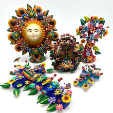 將圖片載入圖庫檢視器 Painted Clay Pieces From Metepec
