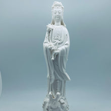 将图片加载到图库查看器，White Porcelain Quan Yin Fountain
