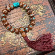 Charger l&#39;image dans la galerie, Sherpa-Style Wrist Mala with Dyed Turquoise
