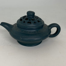 Charger l&#39;image dans la galerie, Vintage Yi Xing Clay Teapots
