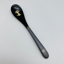 Cargar imagen en el visor de la galería, Japanese Porcelain Dog Cat Spoons
