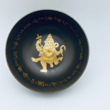 Cargar imagen en el visor de la galería, High-End Etched and Carved singing Bowl
