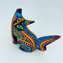 Cargar imagen en el visor de la galería, Bright Colored Small Alebrije
