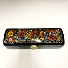 将图片加载到图库查看器，Hand Lacquered Box, Grand Master Alfonso Herrera
