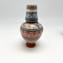 将图片加载到图库查看器，Grand Master Burnished Vessels
