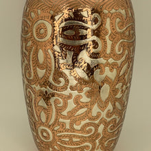 Cargar imagen en el visor de la galería, Round Copper Vase from Santa Clara Del Cobre - Version 2
