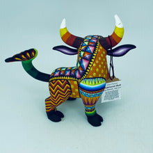 Load image into Gallery viewer, Bull Alebrijes
