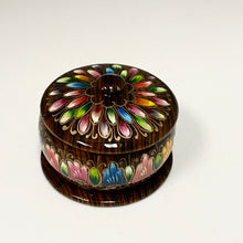 將圖片載入圖庫檢視器 Hand Lacquered Containers By Irma
